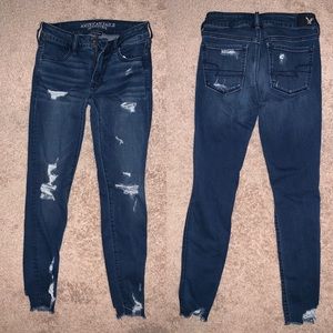 AMERICAN EAGLE JEANS